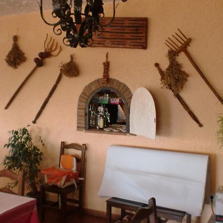 Hotel Restaurante Atalaya Комарес Экстерьер фото