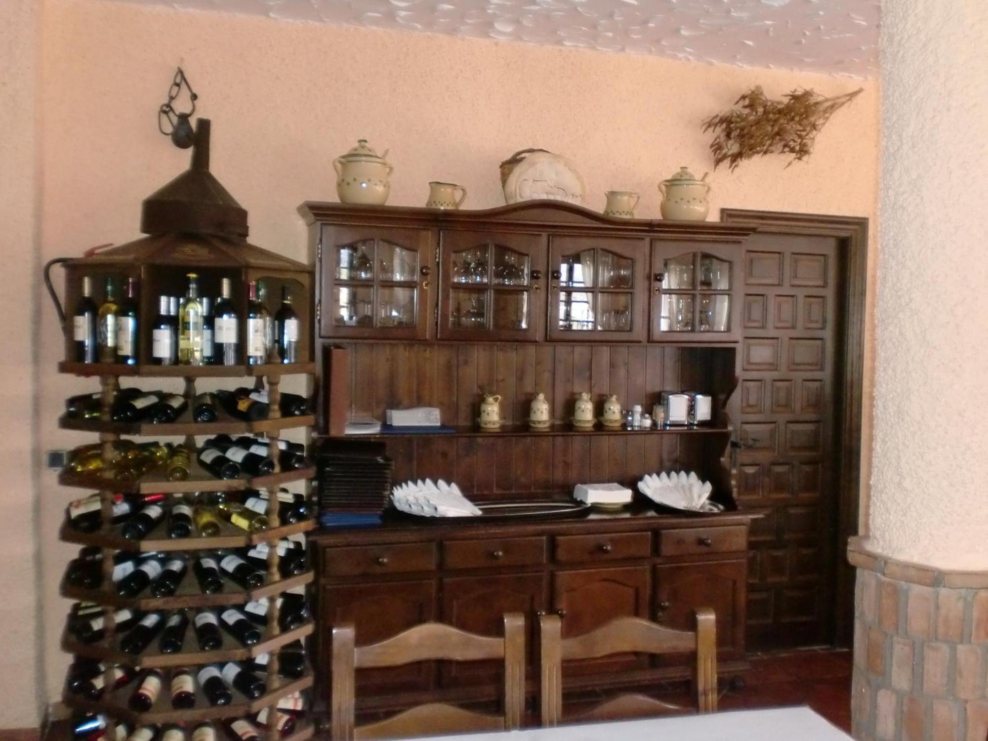 Hotel Restaurante Atalaya Комарес Экстерьер фото