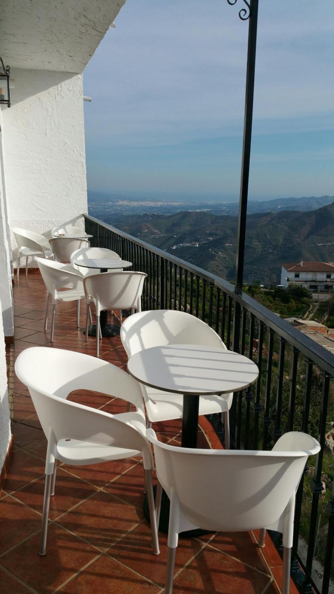 Hotel Restaurante Atalaya Комарес Экстерьер фото